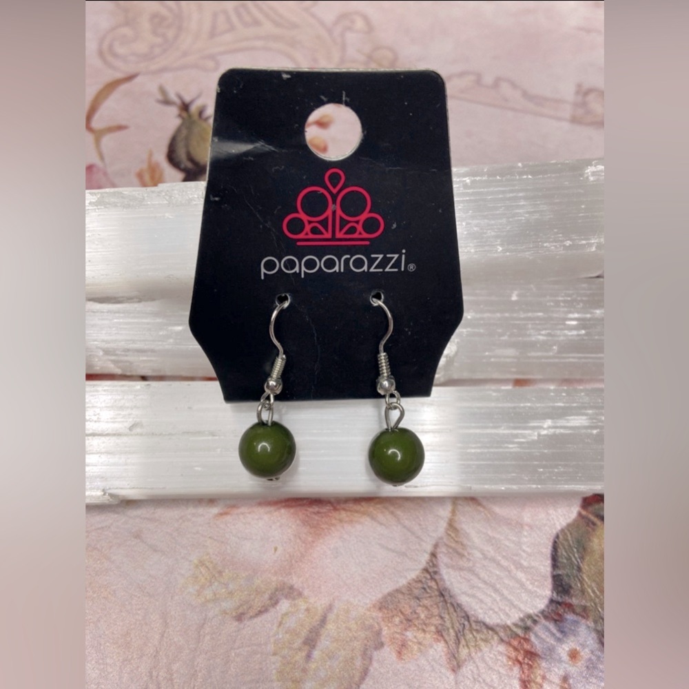 NEW - Paparazzi Drop Earrings